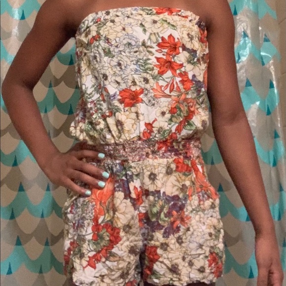 Floral romper - Picture 1 of 3